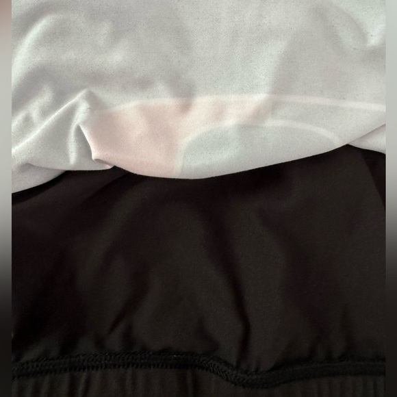 Zoozatz Miami Hurricane Crop Top - Picture 6 of 6